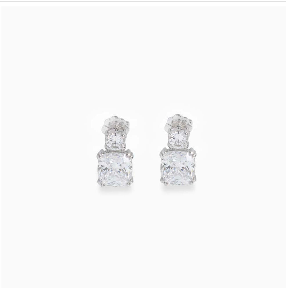 5ct Cushion and 0.5ct Brilliant Cut Earring