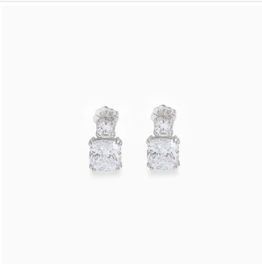5ct Cushion and 0.5ct Brilliant Cut Earring