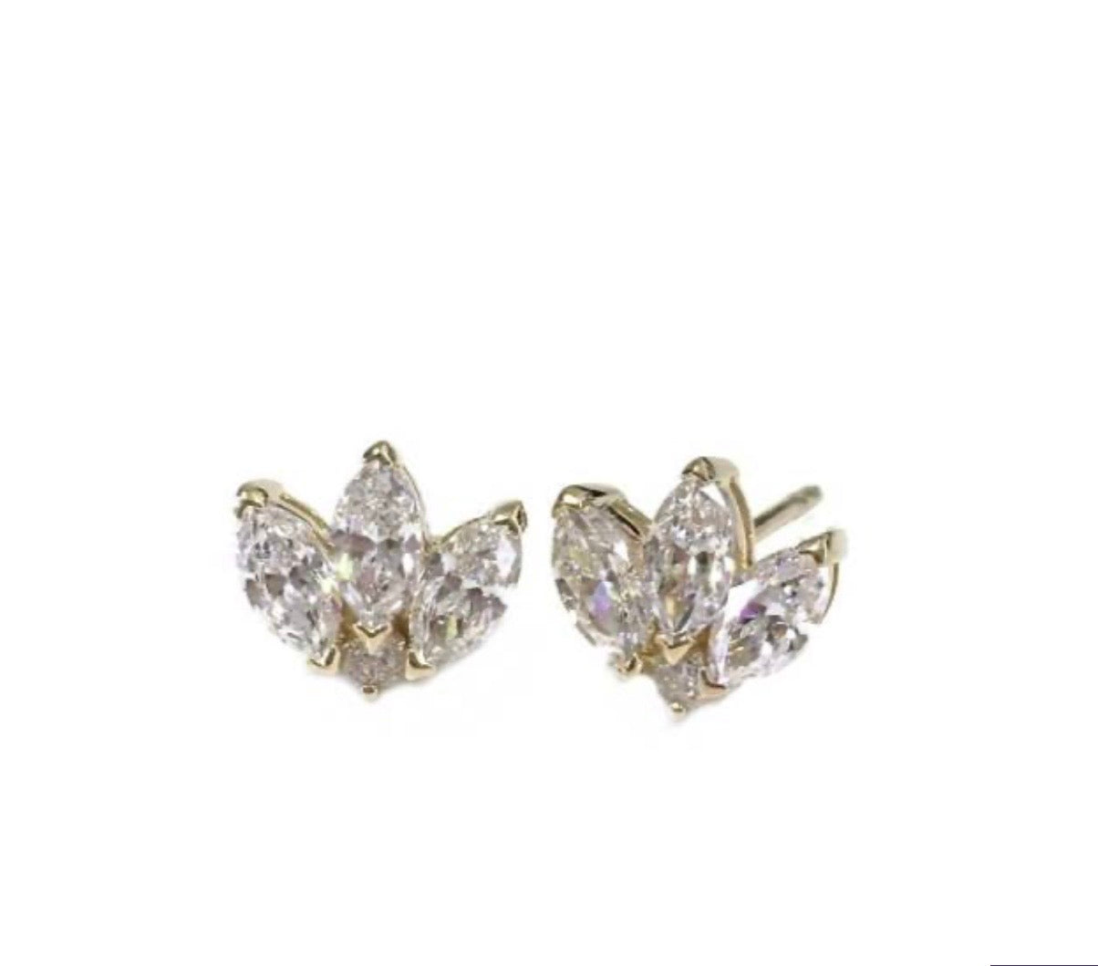 Earring Lotus Design Stud