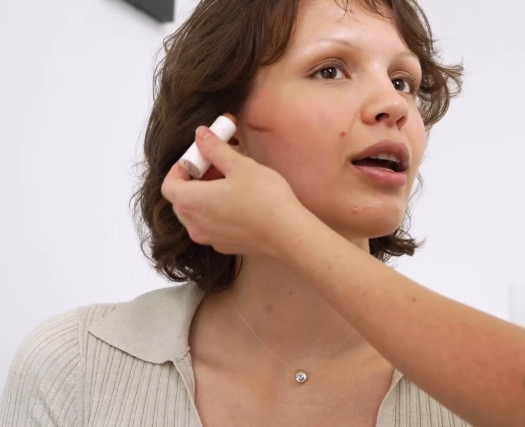 Floating Diamond Round Necklace